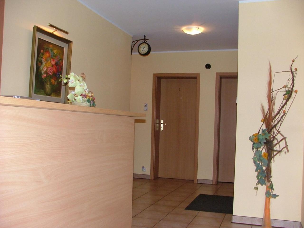 Dom Goscinny Pod Brzozami Poznaň Exteriér fotografie